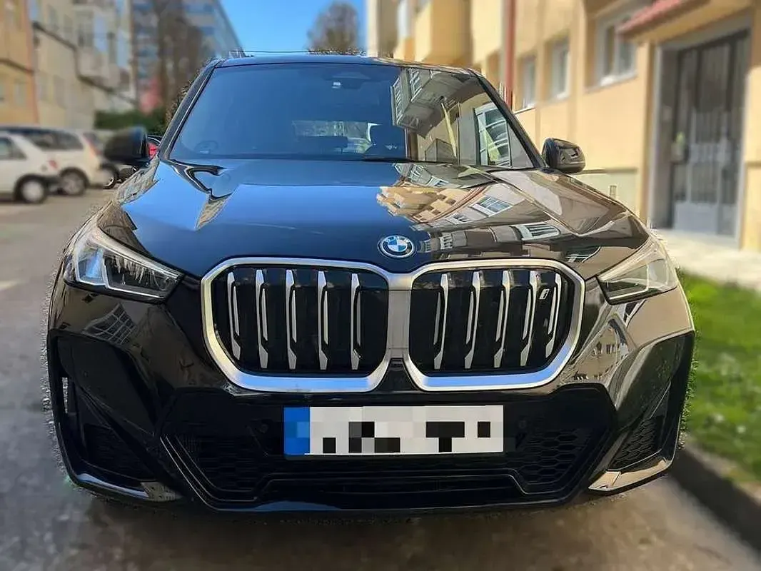 Usado BMW iX1 230 kW (313 CV) 2023 Negro SUV
