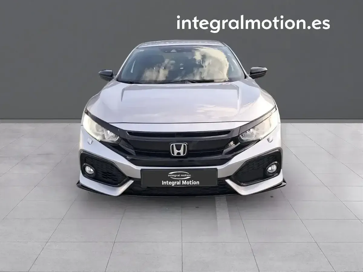Usado Honda Civic Dynamic 126 CV (92 kW) 2020 Gris Berlina