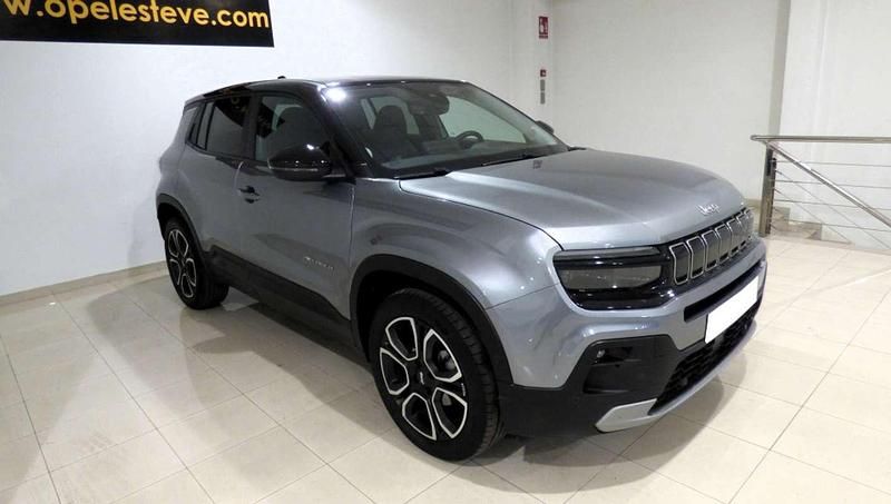 Usado Jeep Avenger Summit 101 CV (74 kW) 2023 Gris SUV