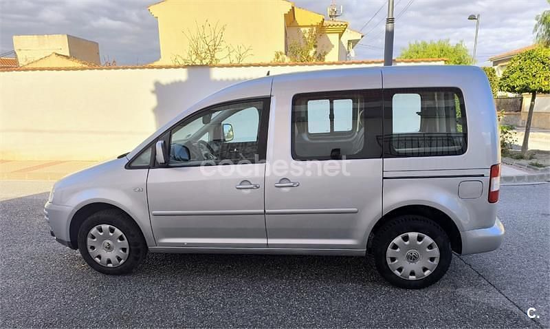 Usado VW Caddy Life 102 CV (75 kW) 2007 Gris / plata Monovolumen
