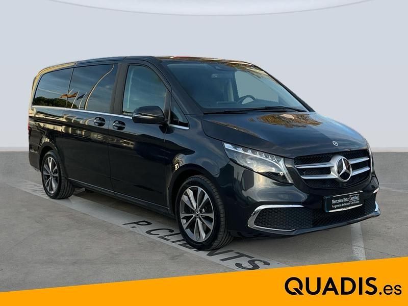Usado Mercedes V300 Avantgarde 239 CV (175 kW) 2024 Gris Monovolumen