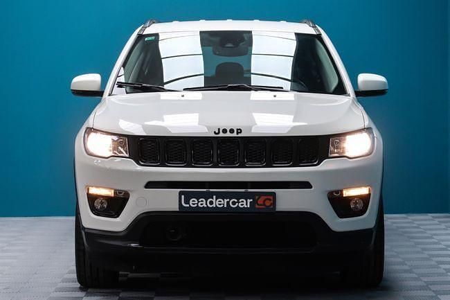 Usado Jeep Compass Night Eagle 140 CV (102 kW) 2019 Blanco SUV