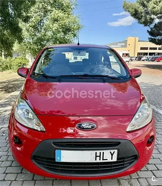 Usado Ford Ka Individual 69 CV (50 kW) 2012 Rojo Utilitario