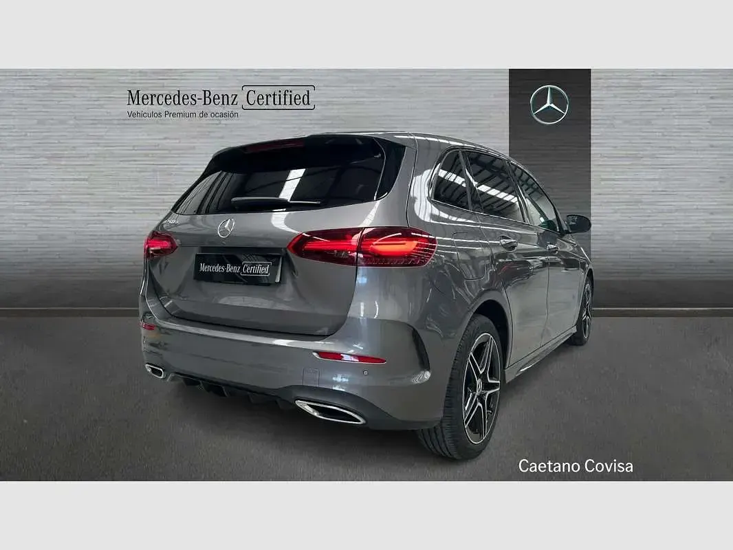 Usado Mercedes B250e 218 CV (160 kW) 2024 Gris Utilitario