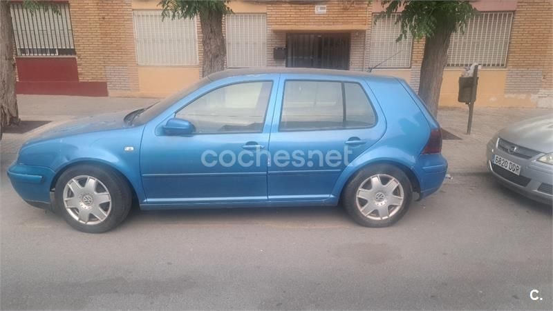 Usado VW Golf IV Highline 105 CV (77 kW) 2002 Azul Berlina