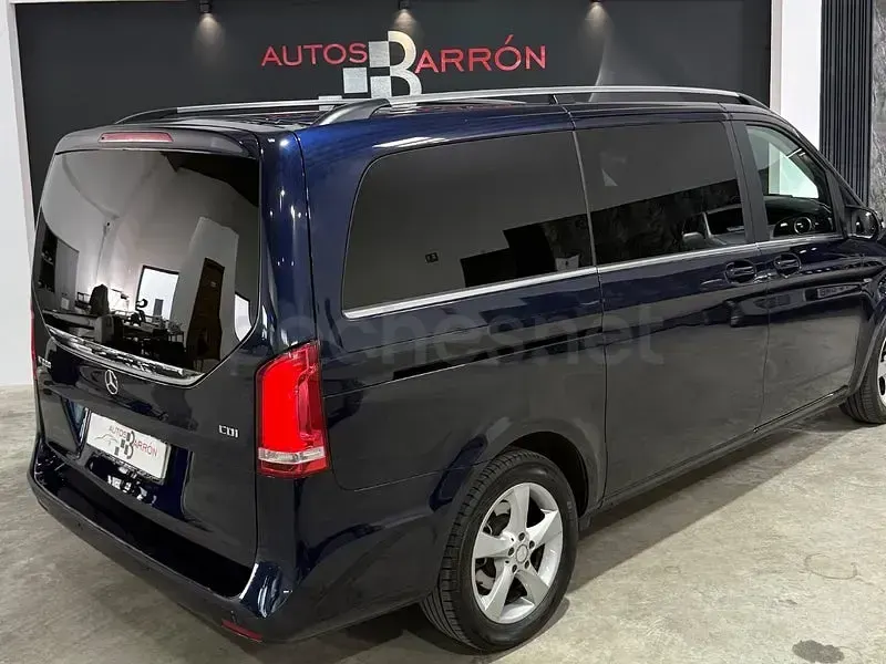 Usado Mercedes V220 Avantgarde 163 CV (119 kW) 2015 Azul Monovolumen