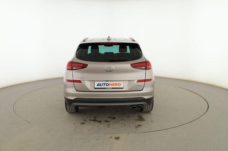 Usado Hyundai Tucson 136 CV (100 kW) 2019 Blanco SUV