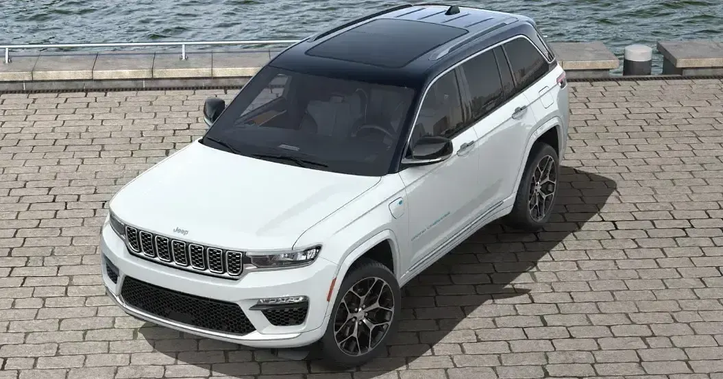 Usado Jeep Grand Cherokee Summit 381 HP (280 kW) 2023 Branco SUV