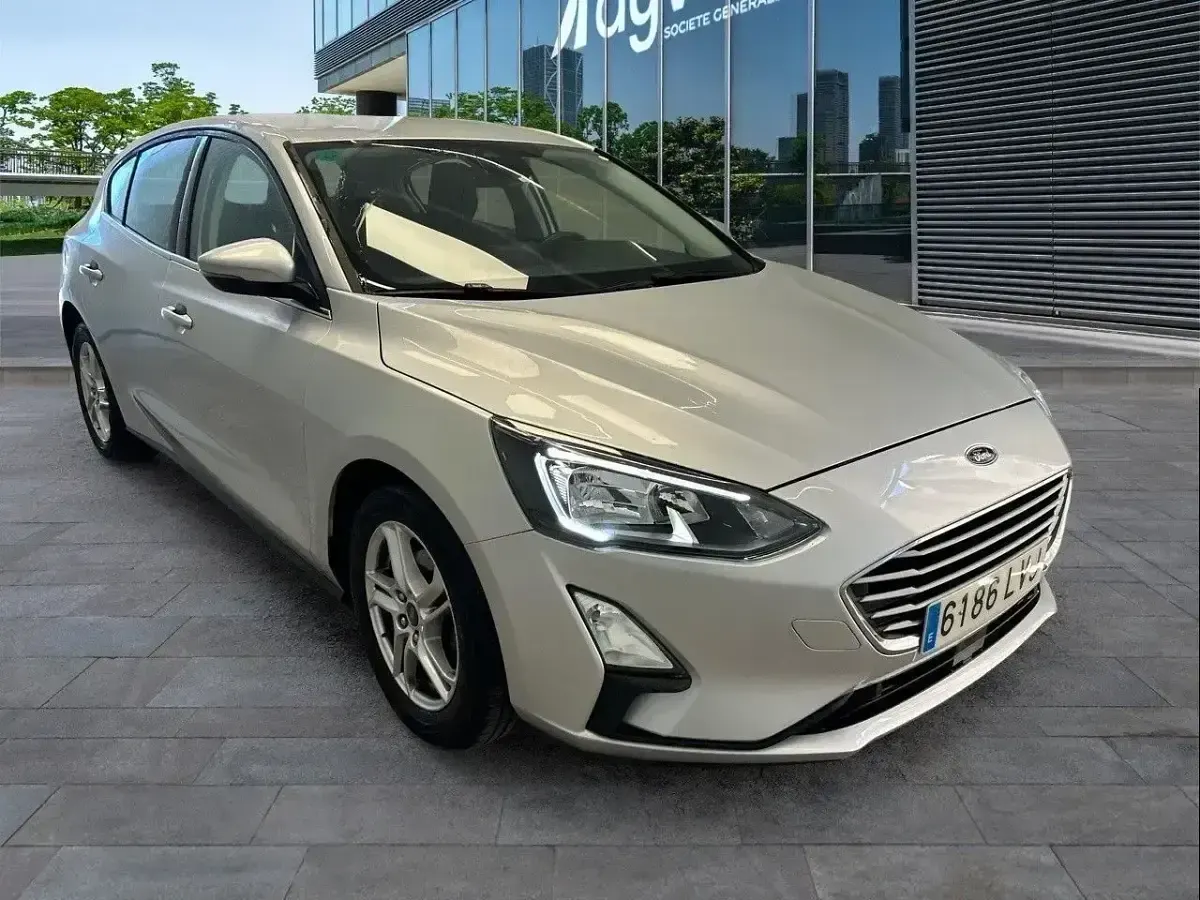 Usado Ford Focus Trend+ 125 CV (91 kW) 2021 Gris Utilitario