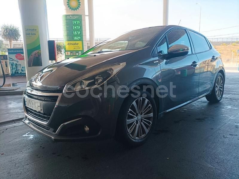 Gris / plata Usado 2017 Peugeot 208 Allure Utilitario | 4690 € (Super precio) - Imagen 1/4