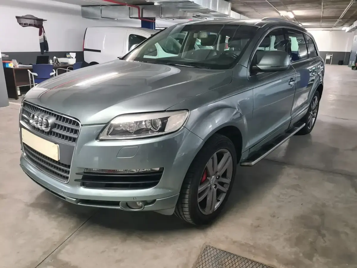 Usado Audi Q7 350 CV (257 kW) 2006 Verde SUV