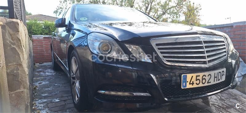 Usado Mercedes E220 Avantgarde 170 CV (125 kW) 2011 Negro Berlina