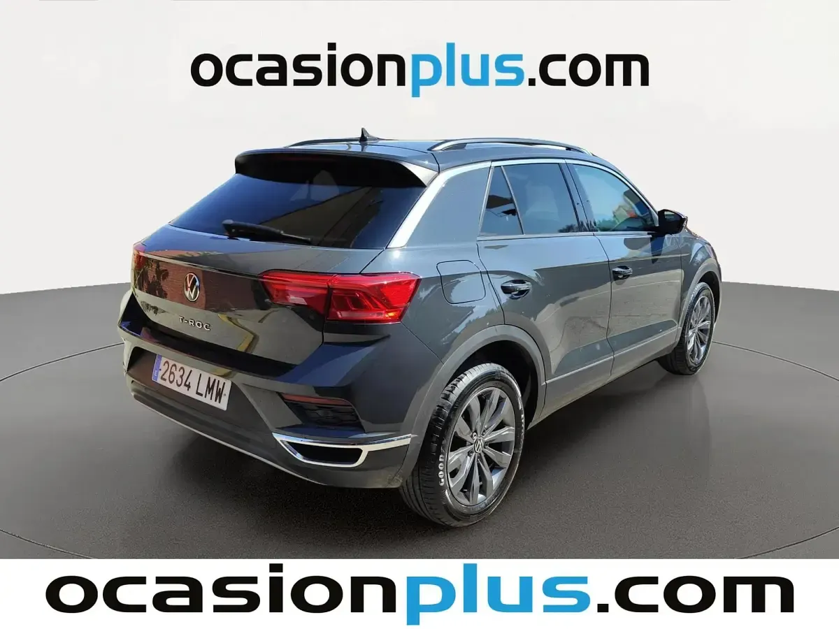 Usado VW T-Roc Advance 110 CV (80 kW) 2021 Gris SUV