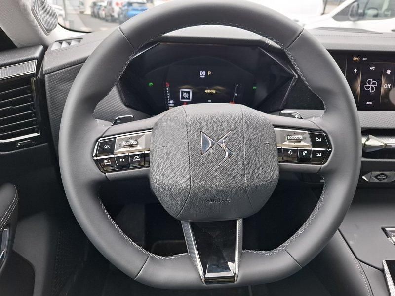 Usado DS Automobiles DS4 Rivoli 130 CV (95 kW) 2025 Lacquered grey SUV