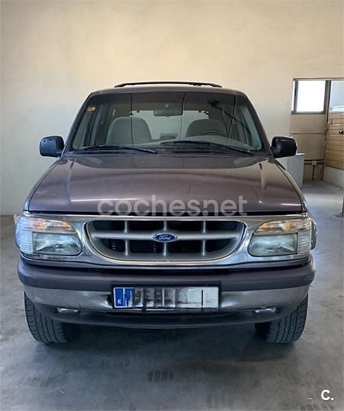 Gris / plata Usado 1997 Ford Explorer XLT SUV | 9900 € - Imagen 1/4