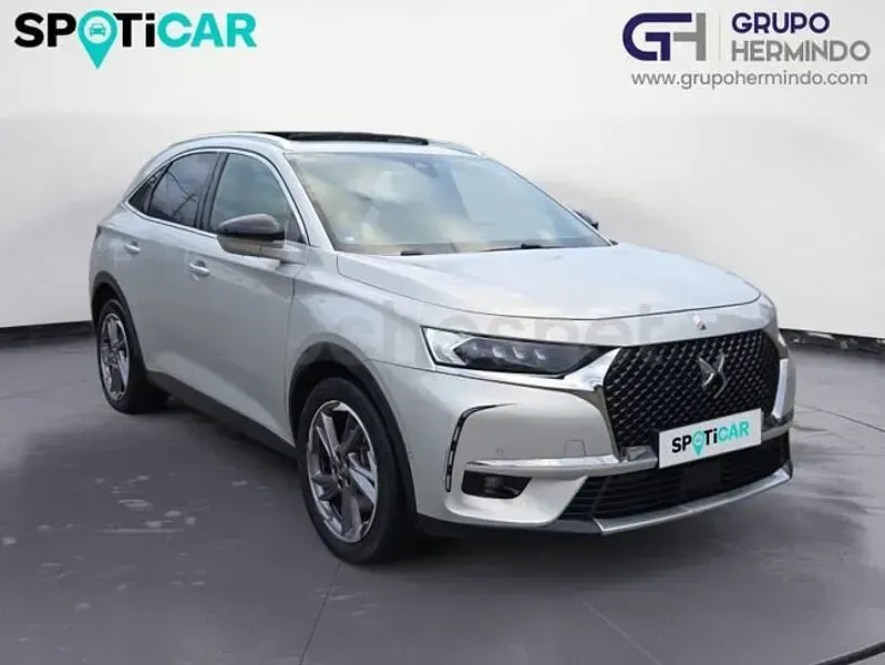 Usado DS Automobiles DS7 Crossback So Chic 300 CV (220 kW) 2021 Gris / plata SUV