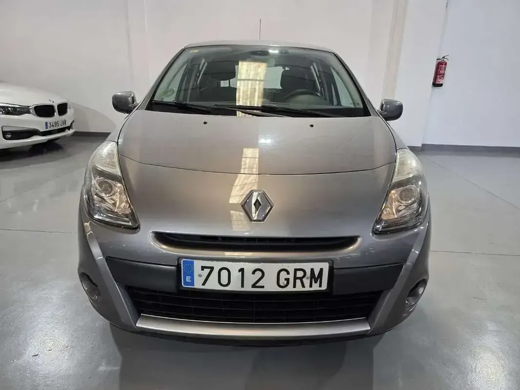Usado Renault Clio Exception 101 CV (74 kW) 2009 Gris Utilitario