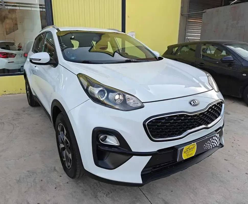 Usado Kia Sportage 136 CV (100 kW) 2021 Blanco SUV