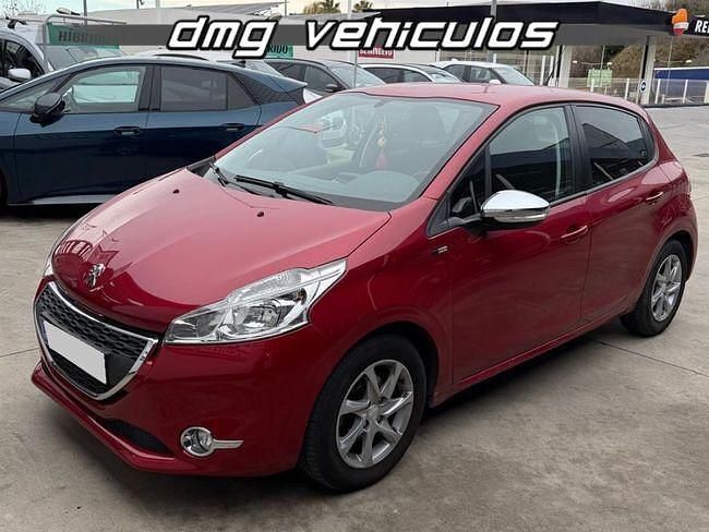 Rojo Usado 2015 Peugeot 208 Utilitario | 7500 € (Buen precio) - Imagen 1/4