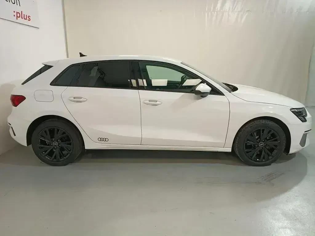 Usado Audi A3 Advanced Plus 110 CV (80 kW) 2022 Blanco Berlina