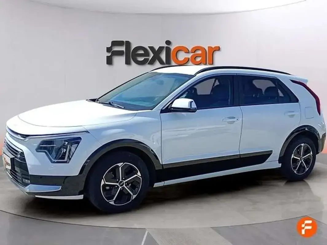 Usado Kia Niro 141 CV (103 kW) 2023 Blanco SUV