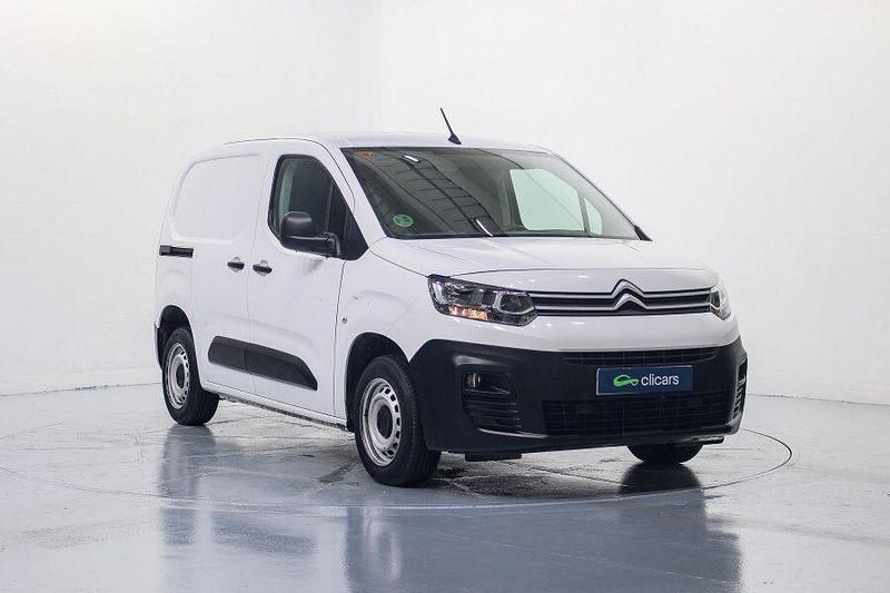 Usado Citroën Berlingo 100 CV (73 kW) 2021 Blanco Monovolumen