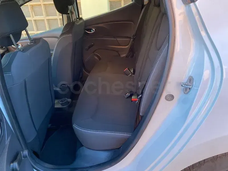 Usado Renault Clio IV Business 75 CV (55 kW) 2018 Blanco Berlina