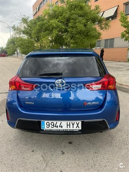 Używany Toyota Auris Business Edition 90 KM (66 kW) 2014 Niebieski Kombi