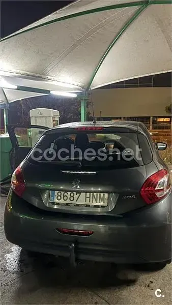 Usado Peugeot 208 Access 82 CV (60 kW) 2013 Gris / plata Utilitario