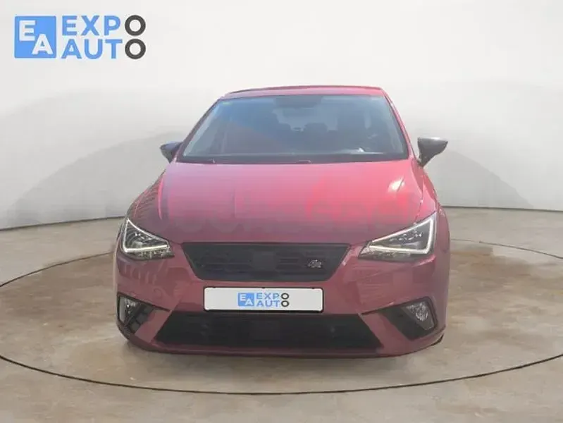 Usado Seat Ibiza FR 150 CV (110 kW) 2018 Rojo Utilitario