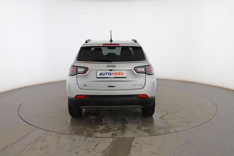 Usado Jeep Compass Limited 190 CV (139 kW) 2023 Gris SUV