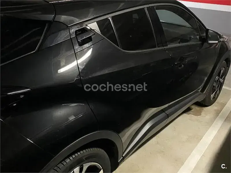 Usado Toyota C-HR Advance 122 CV (89 kW) 2023 Negro SUV