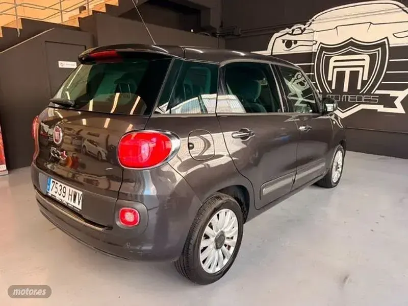 Usado Fiat 500L 105 CV (77 kW) 2014 Verde Monovolumen