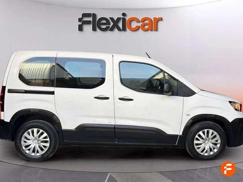 Usado Peugeot Rifter Active 102 CV (75 kW) 2021 Blanco Monovolumen