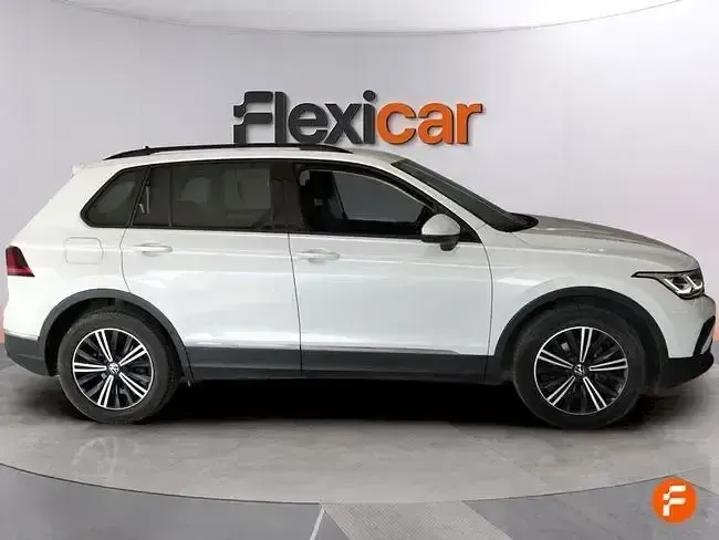 Usado VW Tiguan Life 150 CV (110 kW) 2024 Blanco SUV
