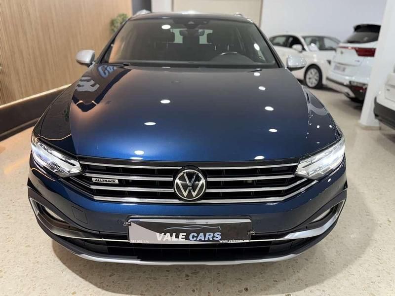 Usado VW Passat Alltrack 200 CV (147 kW) 2022 Azul Familiar