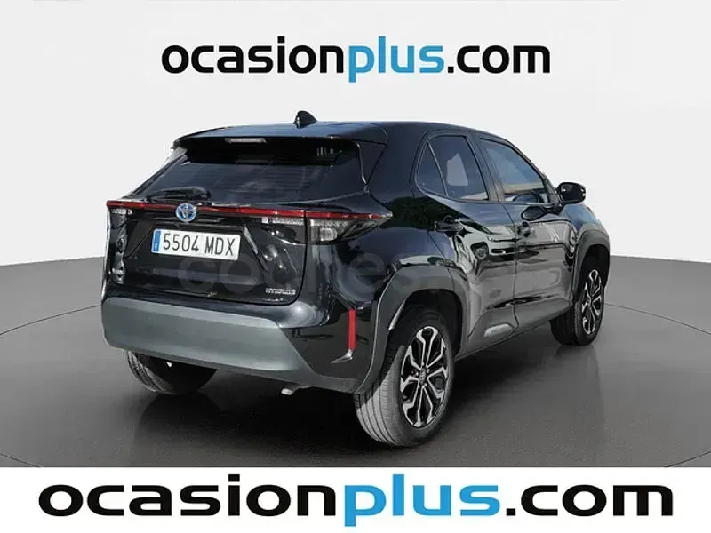 Usado Toyota Yaris Cross Active 116 CV (85 kW) 2023 Negro SUV