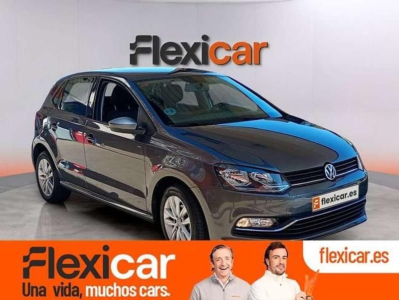 Usado VW Polo Advance 90 CV (66 kW) 2016 Azul Utilitario