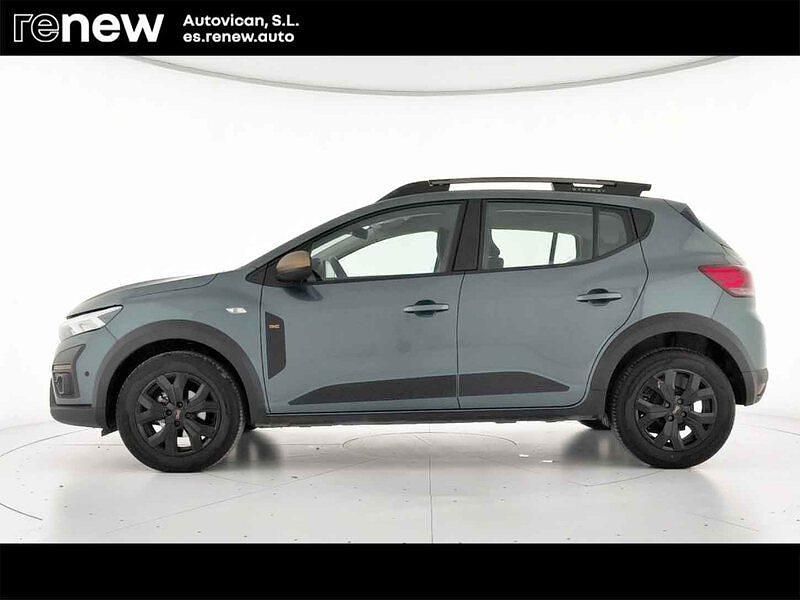 Usado Dacia Sandero Extreme 100 CV (73 kW) 2025 Verde Berlina