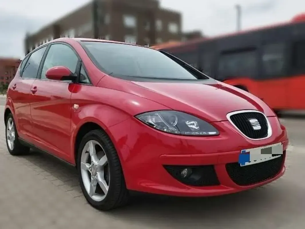 Usado Seat Altea Sport 140 CV (102 kW) 2006 Rojo Monovolumen