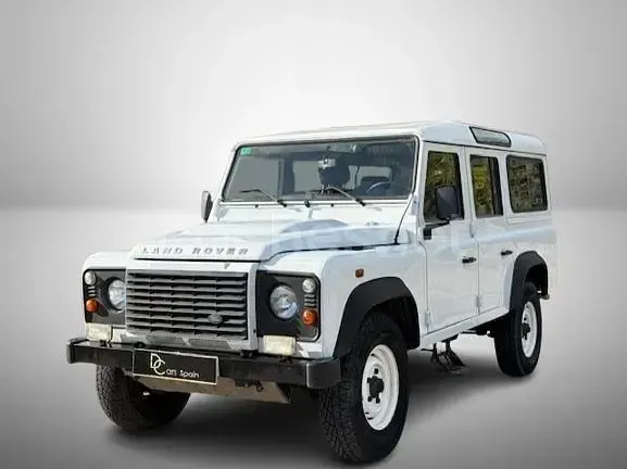 Używany Land Rover Defender 122 KM (89 kW) 2013 Biały Kombi