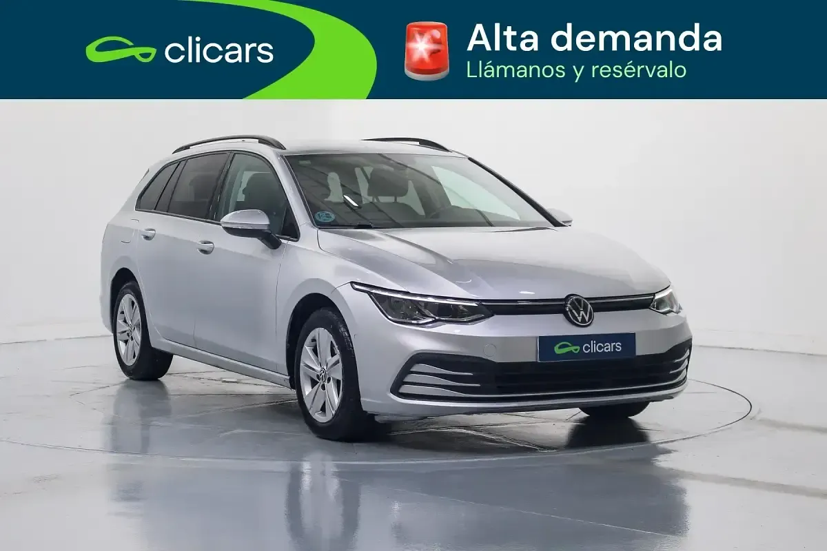 Usado VW Golf VIII Life 115 CV (84 kW) 2022 Gris Familiar
