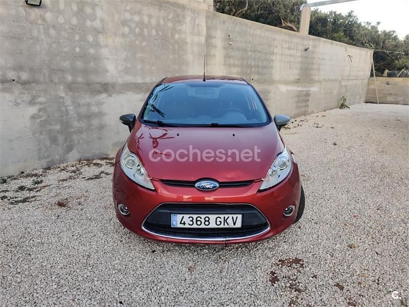 Granate Usado 2009 Ford Fiesta Titanium Utilitario | 3700 € (Super precio) - Imagen 1/4