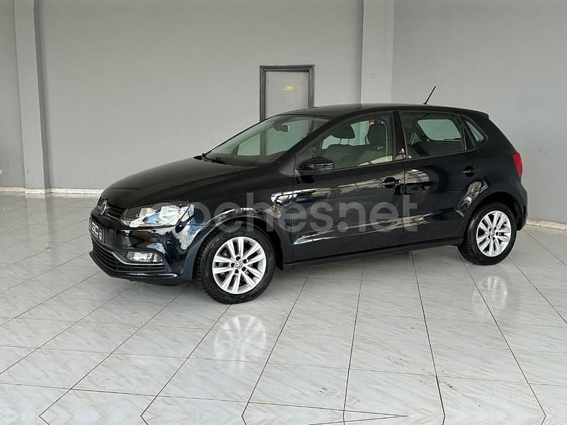 Usado VW Polo Advance 90 CV (66 kW) 2015 Negro Berlina