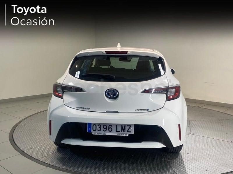 Usado Toyota Corolla Active 122 CV (89 kW) 2021 Blanco Berlina