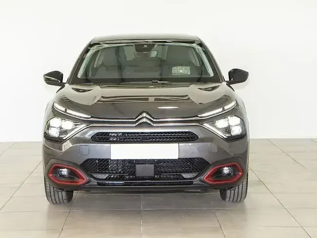 Usado Citroën e-C4 Shine 114 kW (156 CV) 2023 Gris Berlina