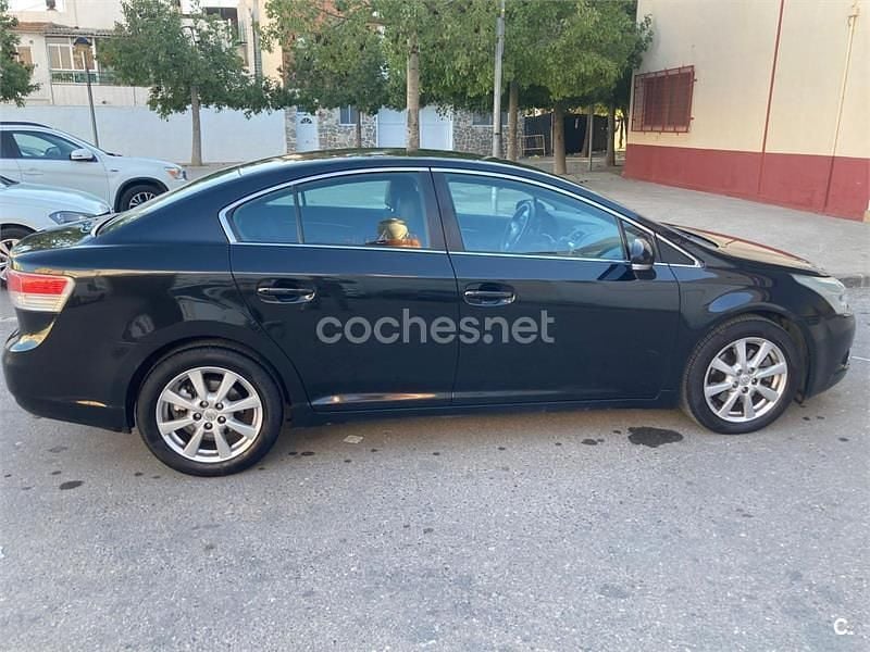 Usado Toyota Avensis Advance 150 CV (110 kW) 2009 Negro Berlina