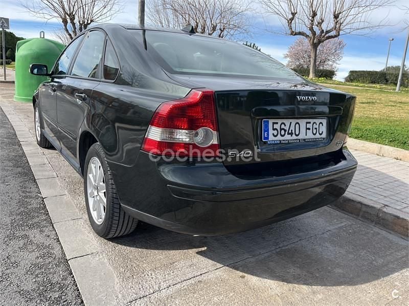 Usado Volvo S40 Momentum 136 CV (100 kW) 2006 Verde Berlina