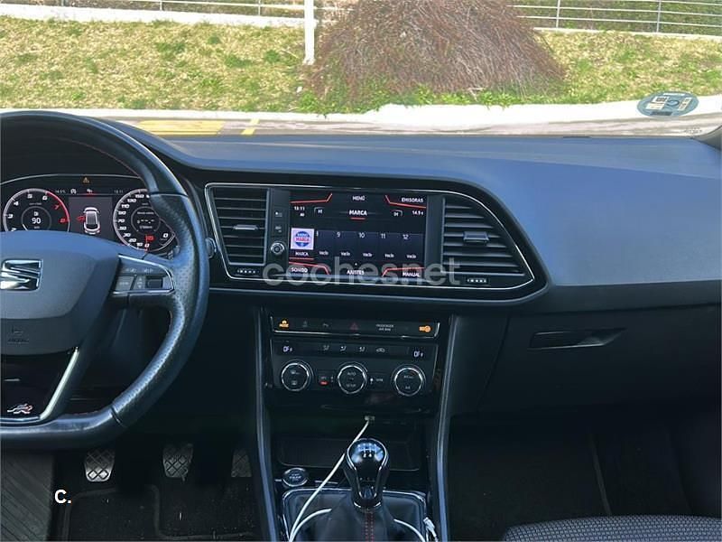 Usado Seat Leon FR 150 CV (110 kW) 2019 Gris / plata Familiar