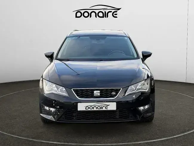 Usado Seat Leon FR 150 CV (110 kW) 2015 Negro